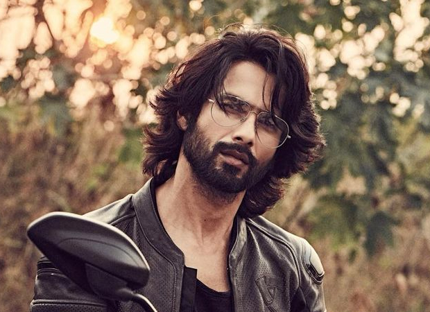 Team-Jersey-wraps-the-shoot-after-a-year-Shahid-Kapoor-posts-a-picture-to-mark-the-occasion